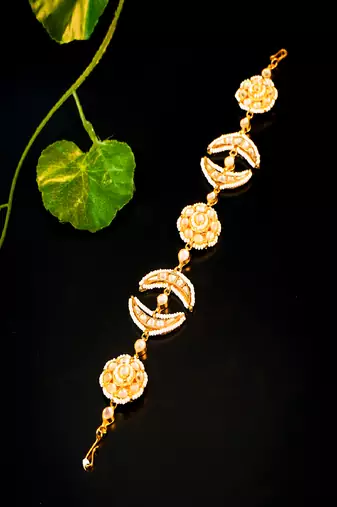Crescent elegance kundan matha patti