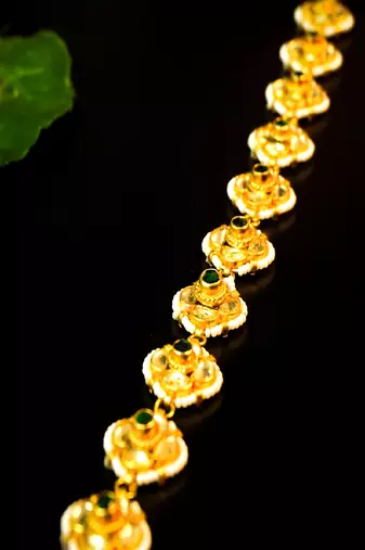 Emerald glow floral matha patti