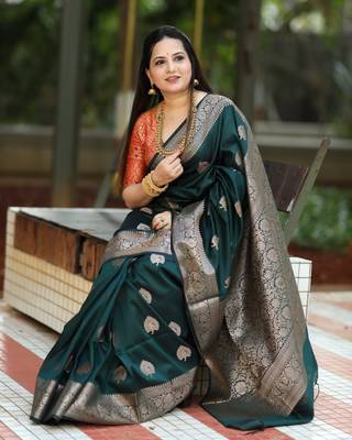 Green silk blend saree with blouse 4