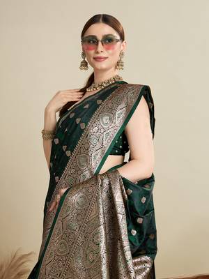 Green woven satin saree with blouse piece 2
