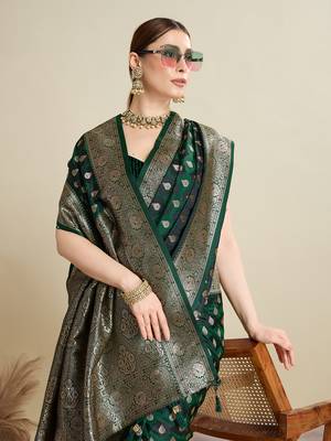 Green woven satin saree with blouse piece 2
