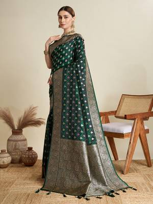 Green woven satin saree with blouse piece 4