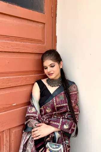 Wine digital animal printed poly cotton saree with blouse piece