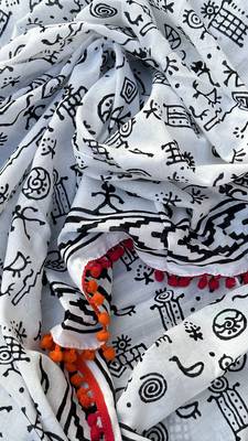 White & black warli block print pure mul cotton saree with blouse piece 4