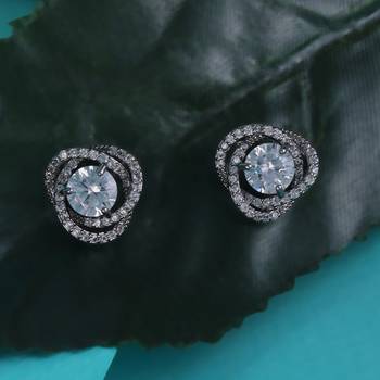 Detachable round solitaire silver plated stud earring for women 1