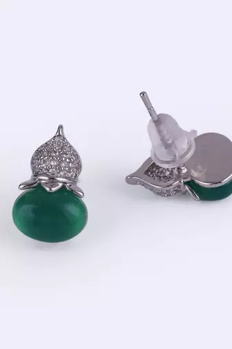 Stylish oval shape silver plated stud earring for women