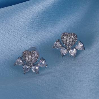 Modish heart shape silver plated stud earring for women 1