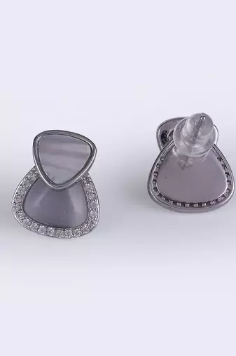 Fine oval shape silver plated stud earring for women
