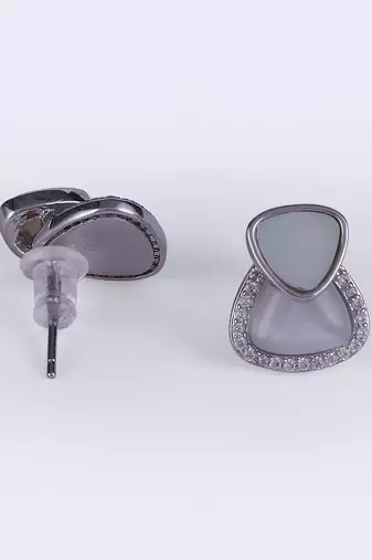 Fine oval shape silver plated stud earring for women