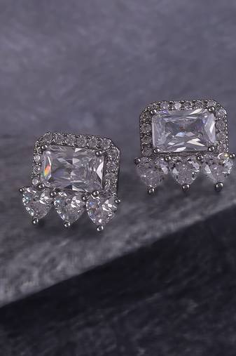 Modern heart shape cz silver plated stud earring for women