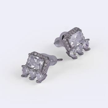Modern heart shape cz silver plated stud earring for women 4