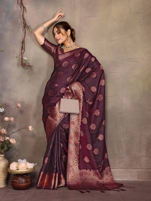 Magenta pink satin banarasi design saree with woven design border 4