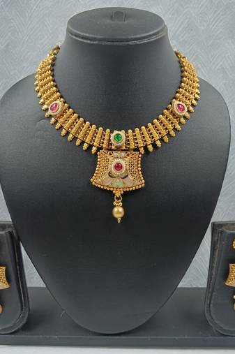 Gold function wear heavy jewellery collection