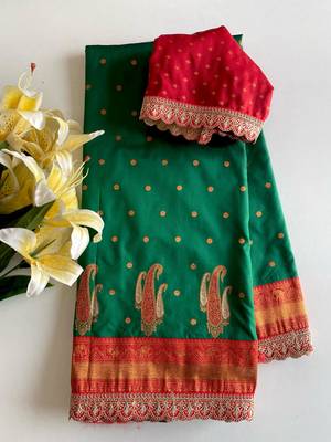 Green Paithani silk blend Saree With Contrast Weaving Pallu And Blouse 3