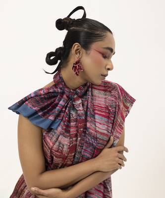 Pink silk stripes printed saree 4