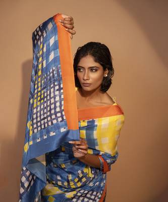 Blue geometric printed silk saree 3