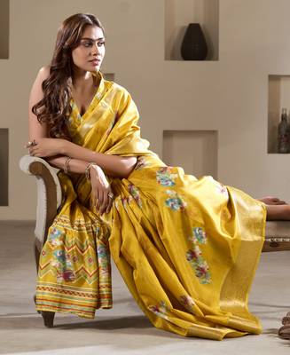 yellow dola silk blend saree with unstitched blouse 3
