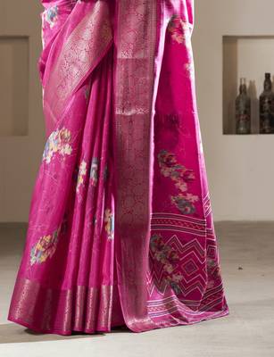 magenta dola silk blend saree with unstitched blouse 3
