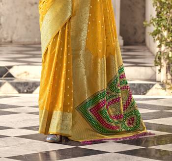 yellow soft silk blend saree with unstitched blouse 3