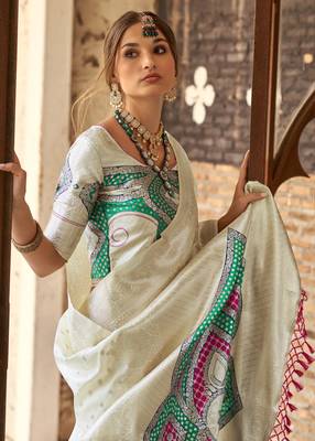 off white soft silk blend saree with unstitched blouse 2