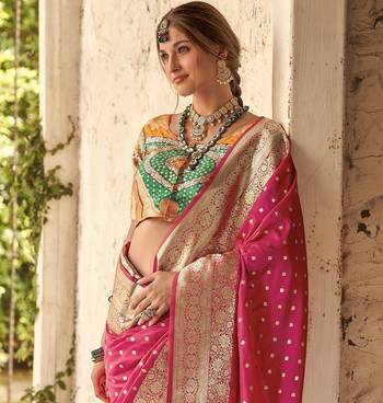 rani silk blend saree with unstitched blouse  4