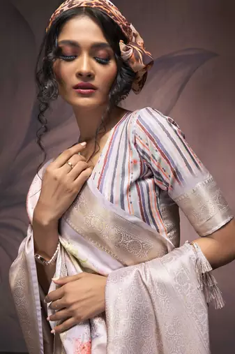 grey handloom silk blend saree with unstitched blouse