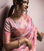 onion handloom silk blend blend saree with unstitched blouse