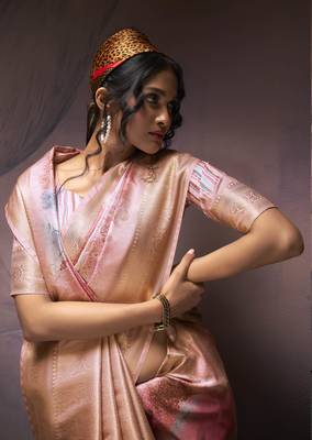 peach handloom silk blend saree with unstitched blouse 2