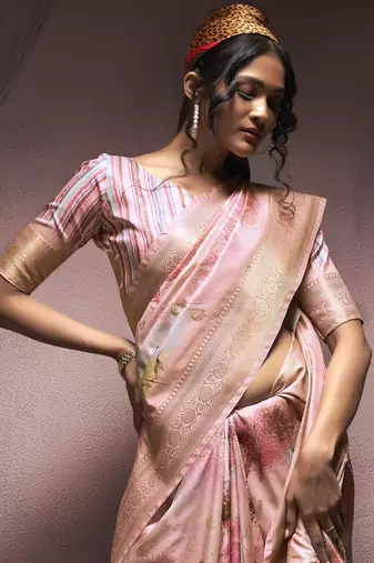 peach handloom silk blend saree with unstitched blouse