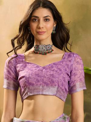 Women's lavender linen printed saree with unstitched blouse piece 4