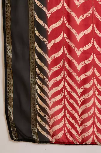 Women's red chiffon foil print saree with unstitched blouse piece