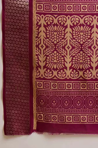 Women's wine silk blend cotton bandhani saree with unstitched blouse piece