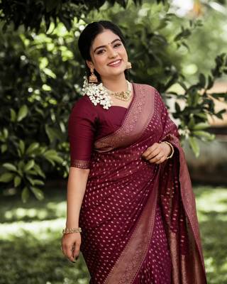 Maroon silk blend saree with blouse 4