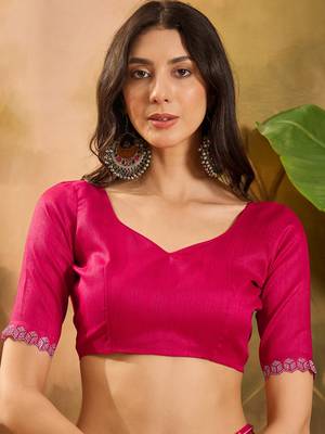 Women's pink georgette bandhni saree with unstitched blouse piece 4
