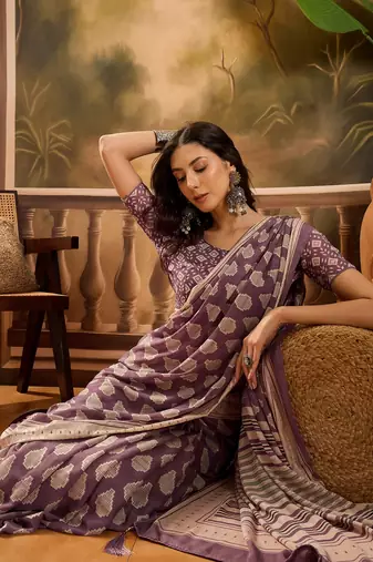 Women's wine chiffon foil print saree with unstitched blouse piece