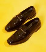 Patent leather black loafer