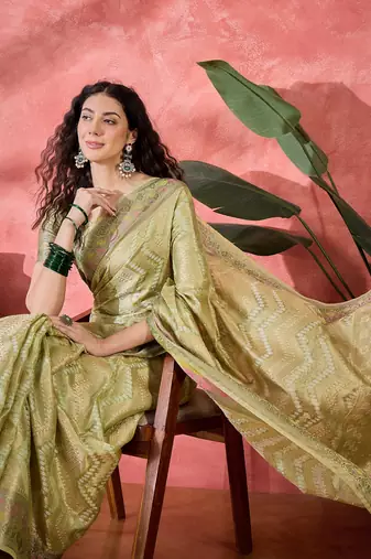 Women's pista silk rangkat bandhani work saree with unstitched blouse piece