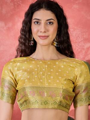 Women's yellow silk blend rangkat bandhani work saree with unstitched blouse piece 4
