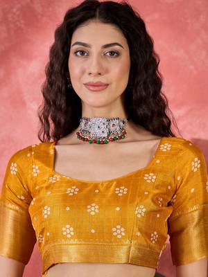 Women's rani silk blend bandhani work saree with unstitched blouse piece 4