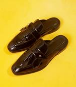 Black solid leather mules