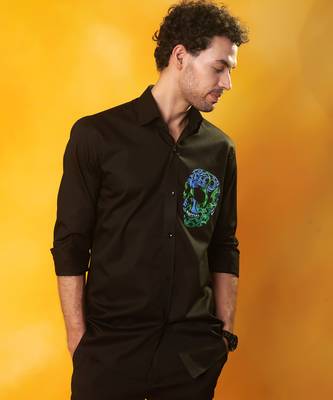 Black cotton plain men shirt with skull print 3