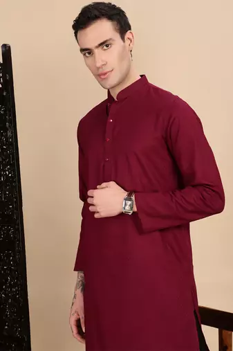 Maroon cotton textured kurta for mens