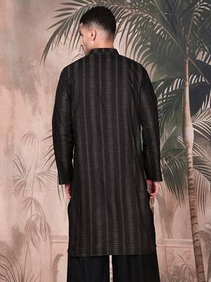 Black cotton textured kurta for mens 4