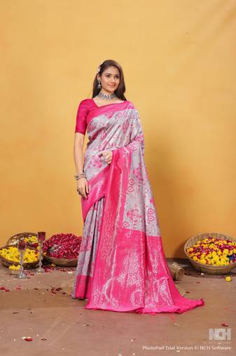  magenta novelty zari work kanjivaram woven saree comes with matching blouse