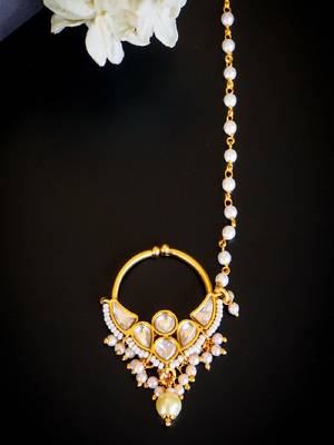 Classic kundan bridal nath with pearl fringe 1