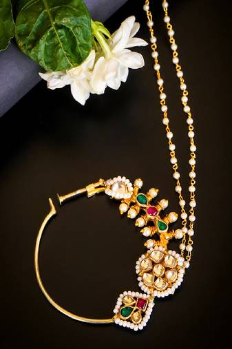 Classic kundan nath with pearl outline