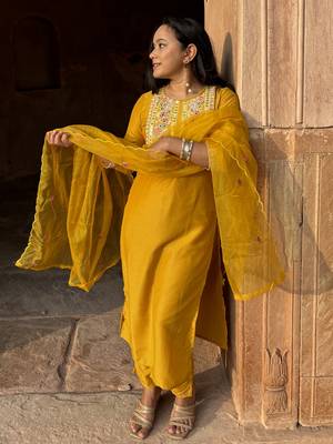 Yellow embroidered silk blend salwar suit 3