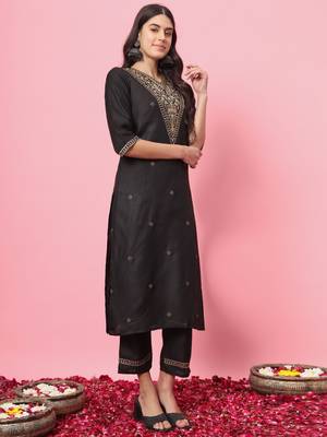 Black embroidered cotton blend salwar suit 2