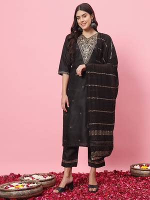 Black embroidered cotton blend salwar suit 4