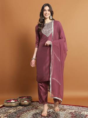 Pink embroidered silk blend salwar suit 1